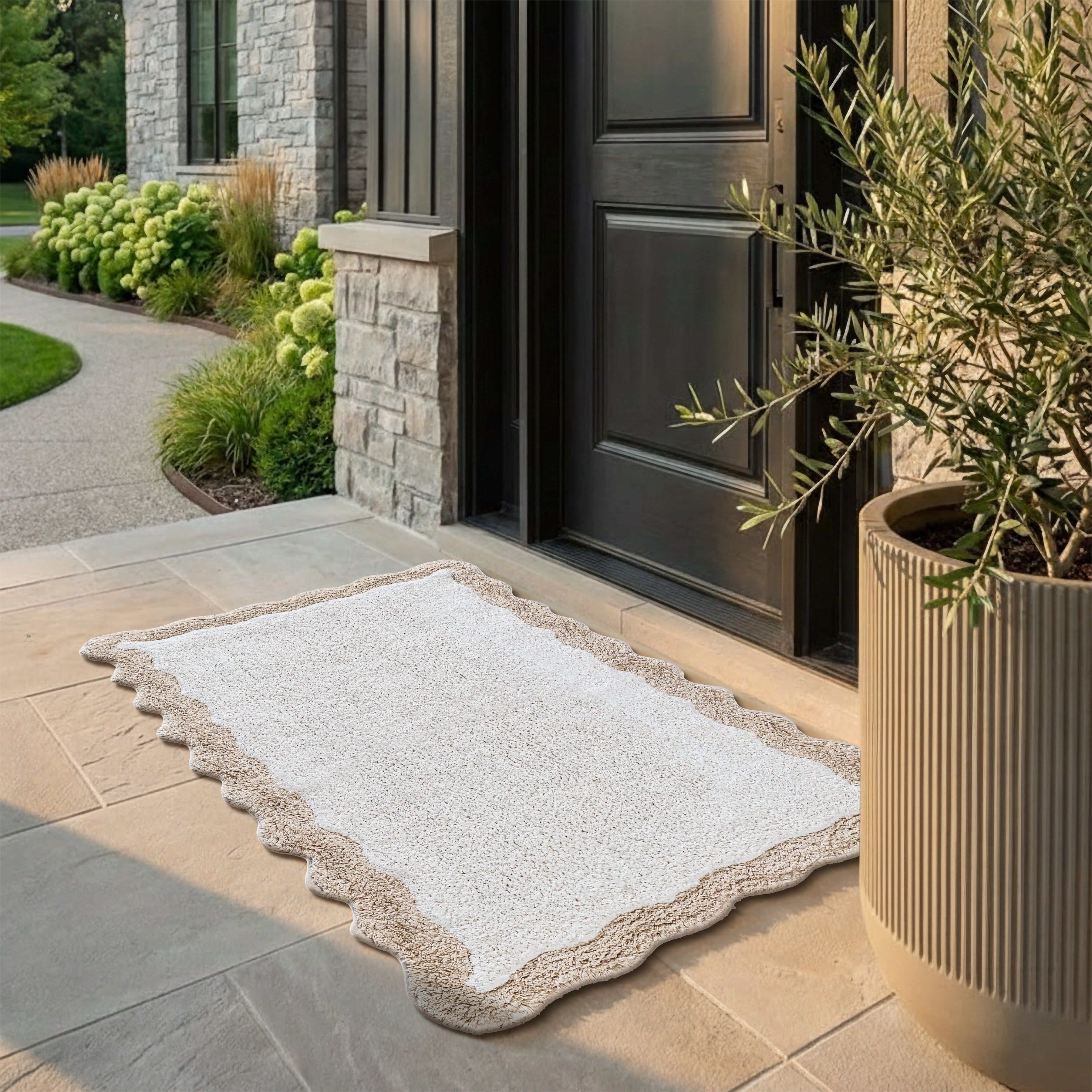 Cotton Scalloped Bathmat with Antiskid 20"x32" – 100% Cotton Scalloped Bath Mat, Anti Skid, Soft & Absorbent Bathroom Rug for Shower, Tub & Entryway