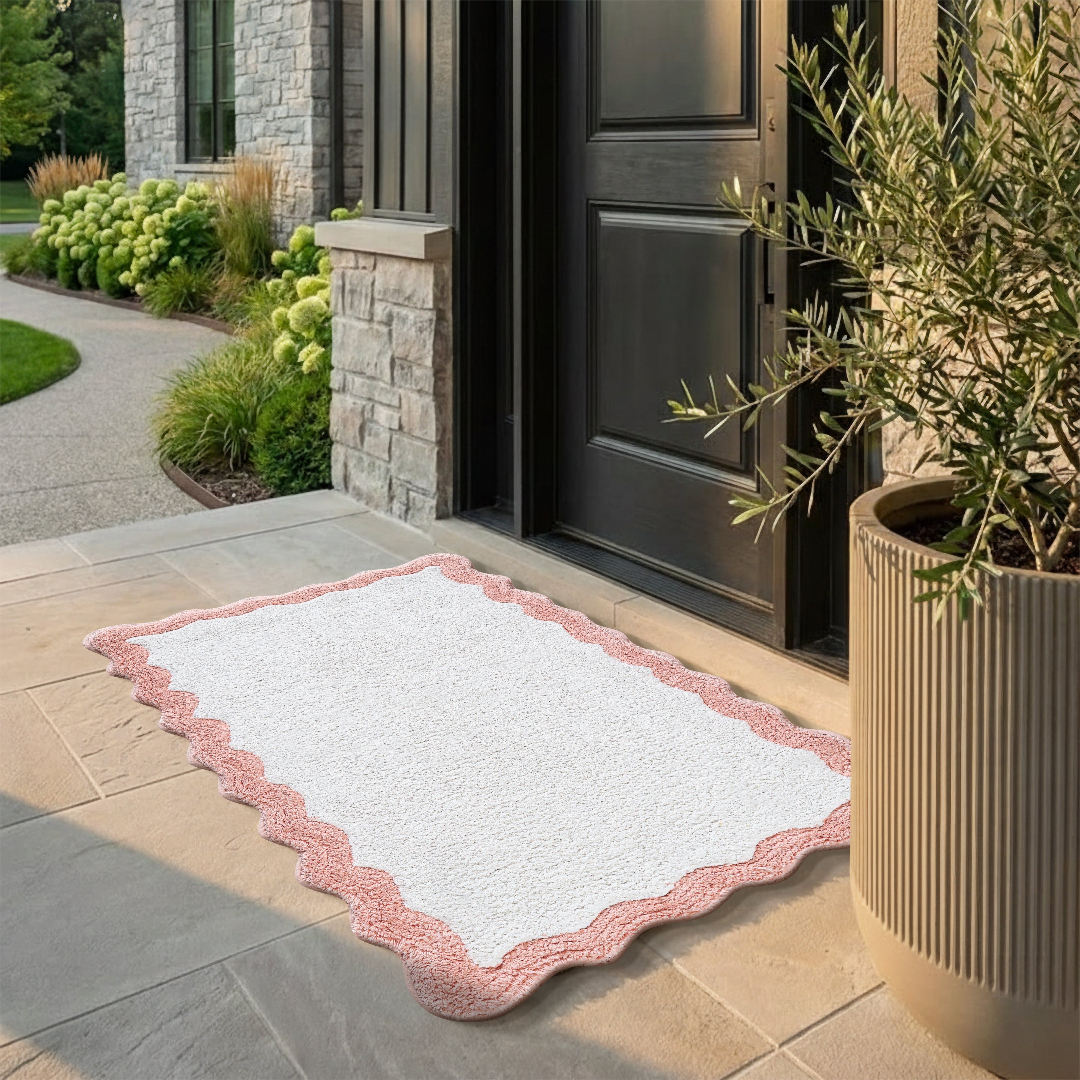 Cotton Scalloped Bathmat with Antiskid 20"x32" – 100% Cotton Scalloped Bath Mat, Anti Skid, Soft & Absorbent Bathroom Rug for Shower, Tub & Entryway