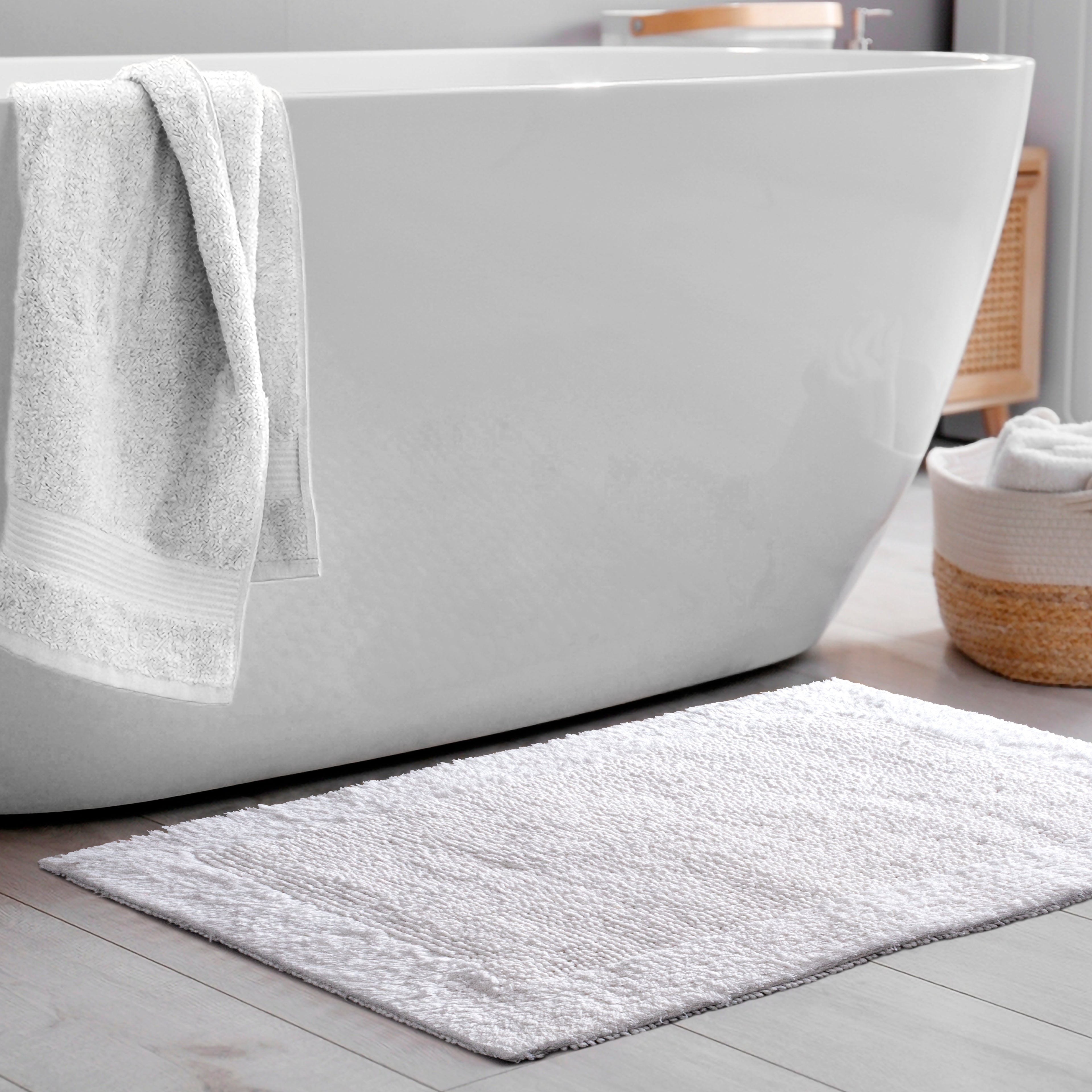 Savi Home Bath Mat Rug  100% Pure Cotton, Super Soft Bath Rugs, Plush & Absorbent, Hand Tufted Heavy Weight Construction, Full Reversible Step Out Rugs